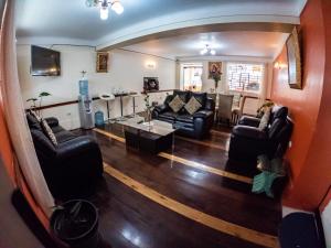 Hotel Los Laureles的休息区