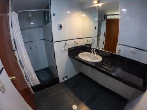 Hotel Los Laureles的一间浴室