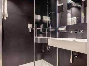 Kopalnica v nastanitvi ibis Styles Basel City
