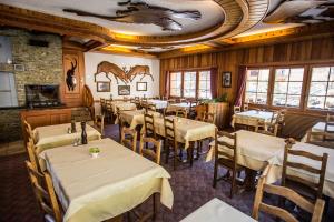 Restoran atau tempat lain untuk makan di Hotel de Moiry Supérieur