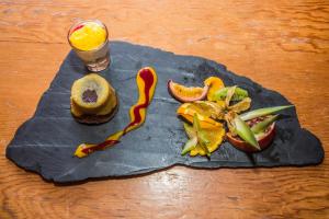 Makanan di atau berdekatan inn ini