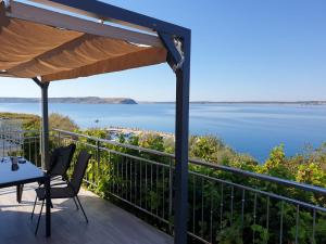 Fotografie z fotogalerie ubytování Apartman Viktorija v destinaci Miletići + 37 fotografií