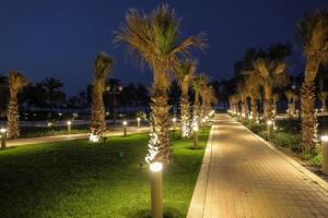 Zahrada ubytování Dhafra Beach Hotel