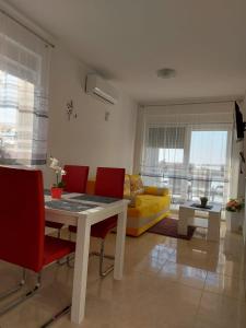 Χώρος καθιστικού στο Apartmani GIMI Shine