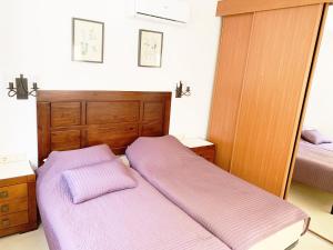 Postel nebo postele na pokoji v ubytování Beach Villa Costanera in Marbella