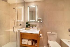 
A bathroom at Concorde Hotel New York
