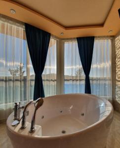 A bathroom at Safi