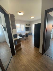 Kuchnia lub aneks kuchenny w obiekcie Black Brothers Wellness Apartments