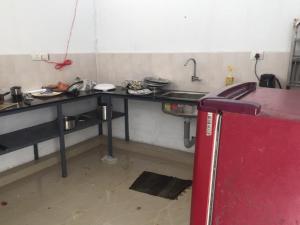 Nhà bếp/bếp nhỏ tại Munnar Heritage Cottage +42 ảnh