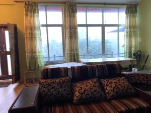 Gallery image of Peaceful 2BHK Entire Apartment in Bhairahawa with AC, Kitchen & Fast Internet in Bhairāhawā +30 photos