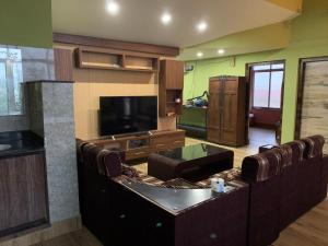 Gallery image of Peaceful 2BHK Entire Apartment in Bhairahawa with AC, Kitchen & Fast Internet in Bhairāhawā