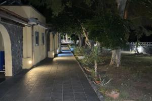 Aed väljaspool majutusasutust Hotel Al Togo Fitness & Relax