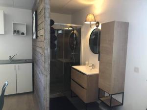 Gallery image of Le petit studio de l'espace bien être in Libin +19 photos