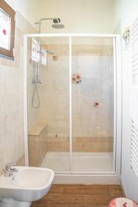 A bathroom at La Casa Di Menny Maison de Campagne