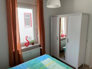 Postel nebo postele na pokoji v ubytování Wohnung mit freenetTV, WLAN & Nespresso in Top Lage von Bielefeld