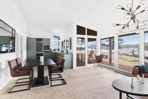 Gallery image of Modern cabin with a panoramic view of the Oslo Fjord in Nordre Frogn