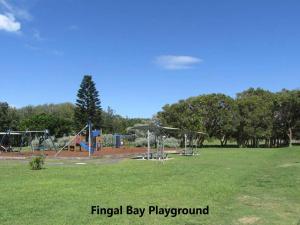 Gallery image of 3 Fingal Court in Fingal Bay