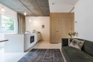 Kuchyň nebo kuchyňský kout v ubytování Houthavens Apartments