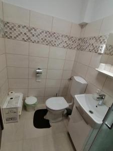 Kúpeľňa v ubytovaní Joós Apartman