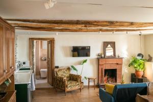 Posezení v ubytování Philos Guesthouse