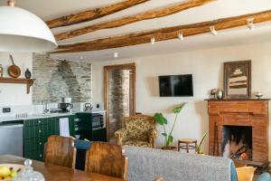 Kuchyň nebo kuchyňský kout v ubytování Philos Guesthouse