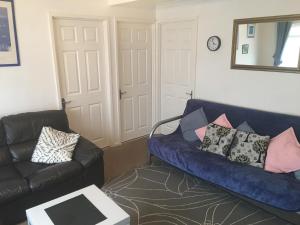 Gallery image of Woodland Views Central Heated Cabin in Dartmouth