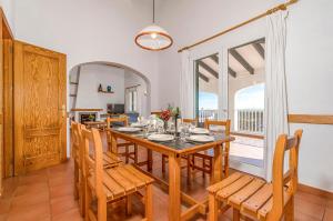 Φωτογραφία από το άλμπουμ του Villa Jasmin σε Sant Lluis +35 φωτογραφίες