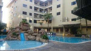 Pangkor Coralbay Resort 201 apartment tesisinde veya buraya yakın yüzme havuzu