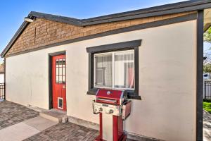 Foto dalla galleria di Walk to Downtown Gilbert Home with Fire Pit! a Gilbert
