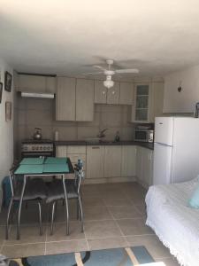 A kitchen or kitchenette at Espuna Walks Casa Los Arcos