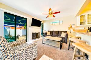 Χώρος καθιστικού στο Perfect Newport Beach Location With Spa I & II