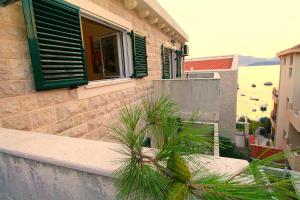 Balkón nebo terasa v ubytování Guest House Villa Pastrovka