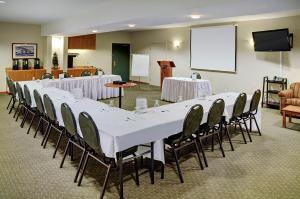 Бизнес-центр и/или конференц-зал в Coastal Inn Halifax - Bayers Lake