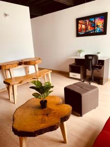 Televisyen dan/atau pusat hiburan di Apartamento zona colonial lindísimo 101 +39 gambar