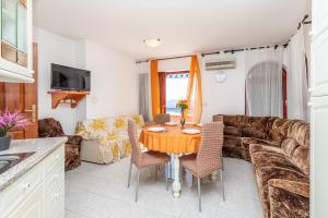 Fotografia z galérie ubytovania Apartment Milica with sea view v destinácii Rabac