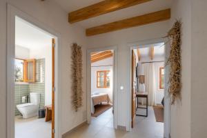 Postel nebo postele na pokoji v ubytování Villa Can Canavaret by SunVillas Mallorca