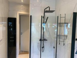 Koupelna v ubytování Notodden Sentrum Apartment NO 6 + 27 fotografií