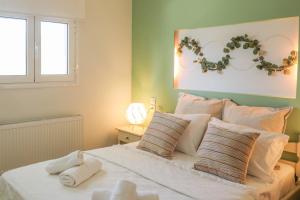 Giường trong phòng chung tại Tramontana House2