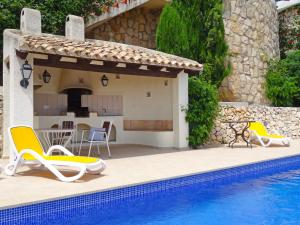 Villa con piscina y casa en Holiday Home Villa Osyris by Interhome, en Fanadix