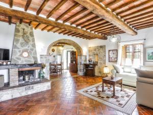 Posedenie v ubytovaní Holiday Home Casale Il Poggino by Interhome