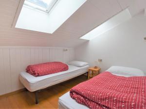 Ein Bett oder Betten in einem Zimmer der Unterkunft Apartment Apt 41 by Interhome