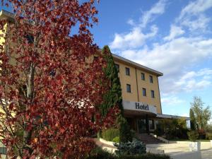 Budova, kde se hotel nachází