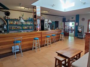 Zona de lounge sau bar la Camping El Pinajarro
