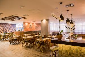 Restoran atau tempat lain untuk makan di Bristol Viçosa Hotel