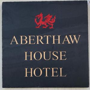 バリーにあるAberthaw House Hotelのギャラリーの写真