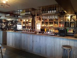 Lounge nebo bar v ubytování Tafarn Y Rhos