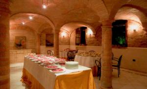Restoran ili neka druga zalogajnica u objektu Albergo Villa San Giuseppe