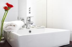 Bilik mandi di Heidelberg Haus Apart Hotel