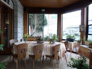 Photo de la galerie de l'établissement Hotel La Vie En Rose, à Le Brugeron