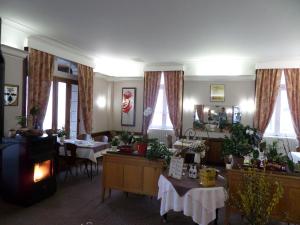 Gallery image of Hotel La Vie En Rose in Le Brugeron